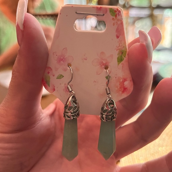 Southern Chic Dangle Earrings - Picture 1 of 1